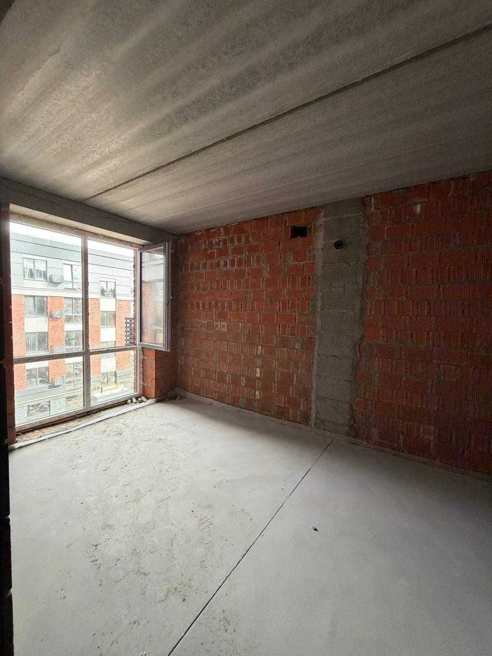 For Sale: 1-room studio apartment in the center of Irpin, ЖК Kvart
