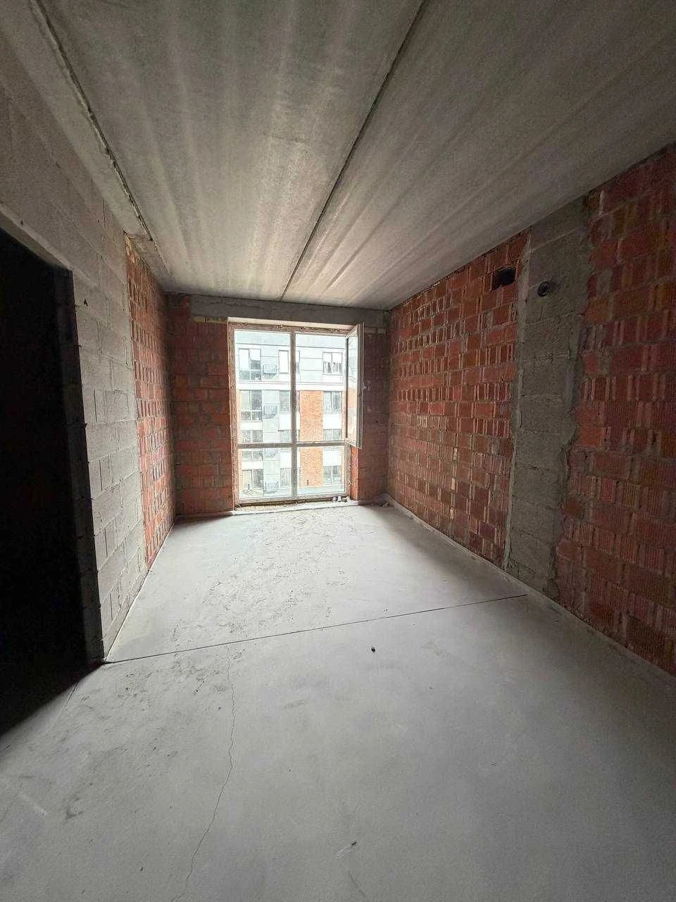 For Sale: 1-room studio apartment in the center of Irpin, ЖК Kvart
