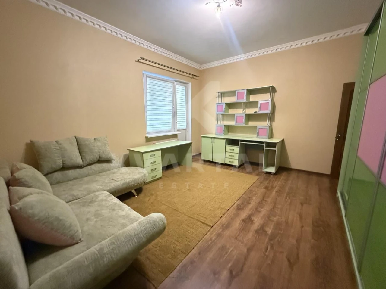 Продаж 2-х кімнатна квартира 90м2 /Ірпінь