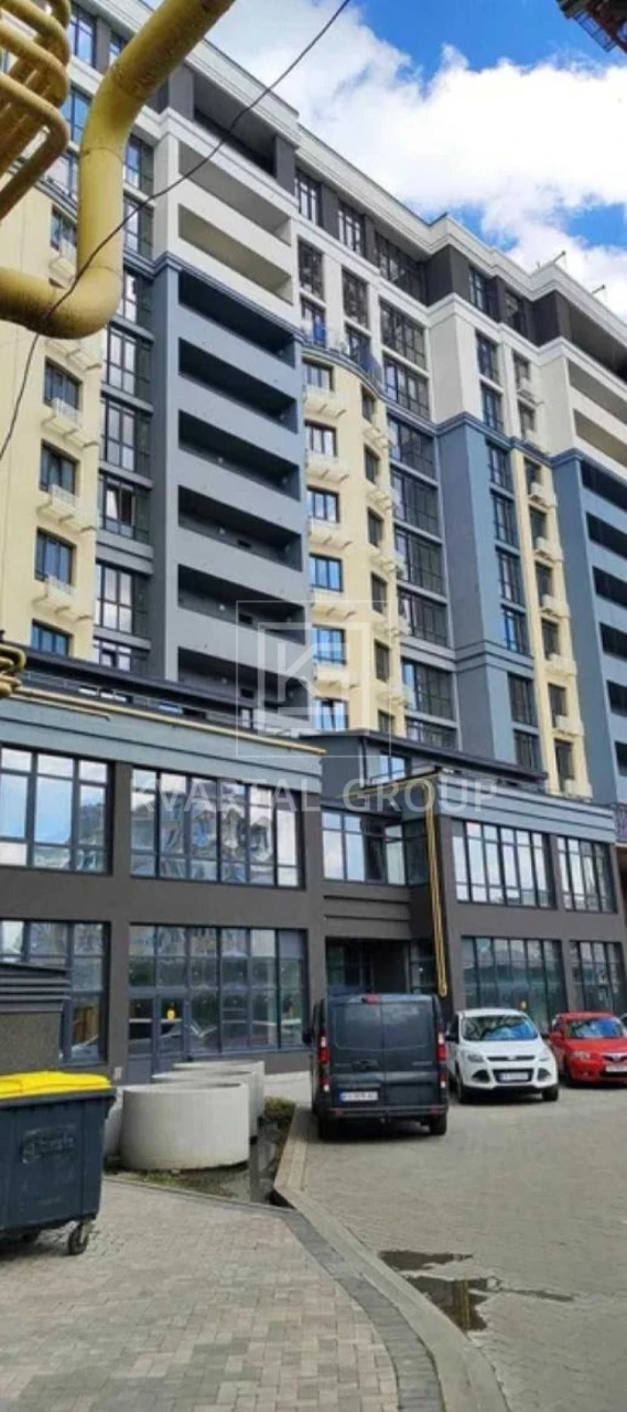 Продаж 2кімнатної квартири площею  69м2 в центрі міста з інд