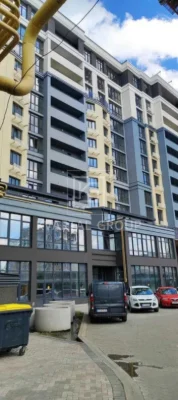 Продаж 2кімнатної квартири площею  69м2 в центрі міста з інд