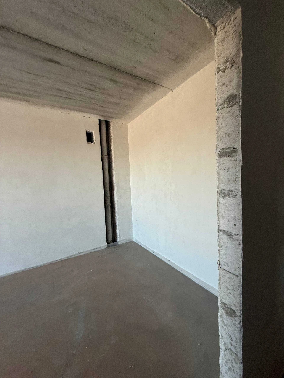 Продаж нової 1-кімнатної квартири 40,7 м² у ЖК «BURGUNDIA 3»