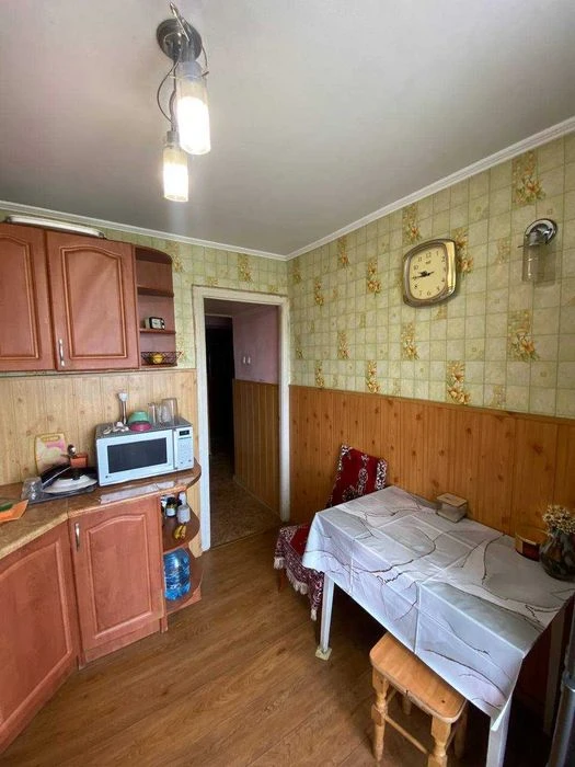 2 кім квартира у гарному житловому стані з індивідуальним оп