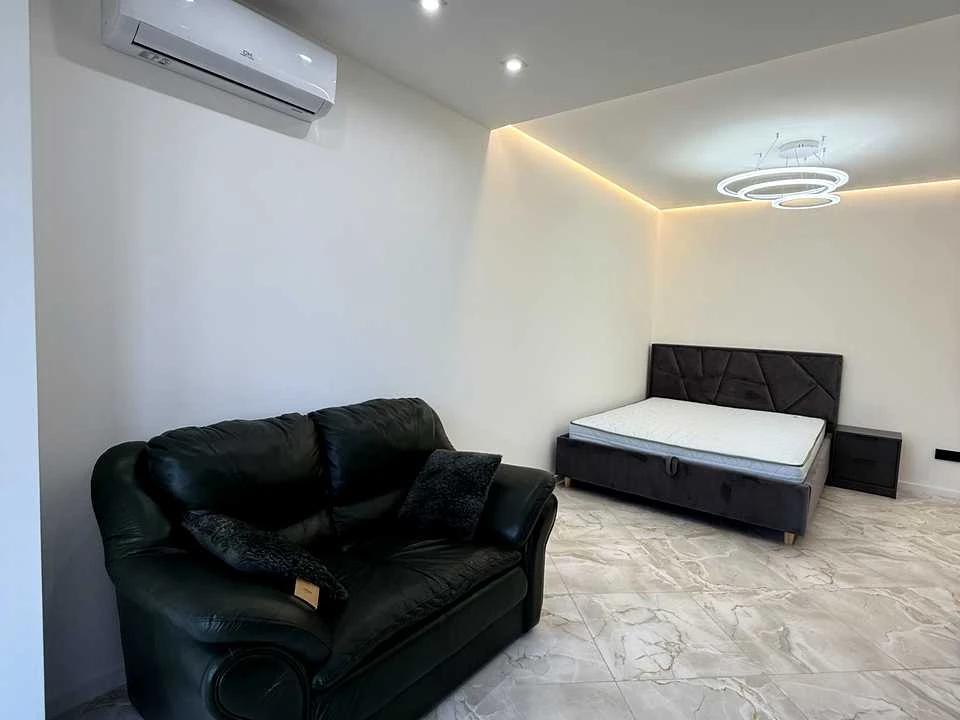 Apartment. Odesa, Chornomorska Street.