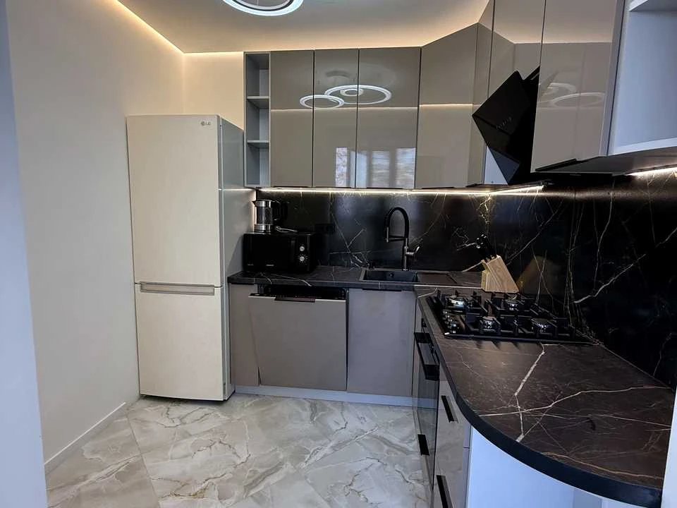 Apartment. Odesa, Chornomorska Street.