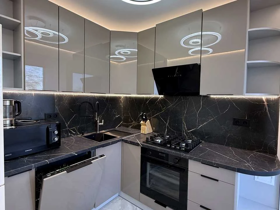 Apartment. Odesa, Chornomorska Street.