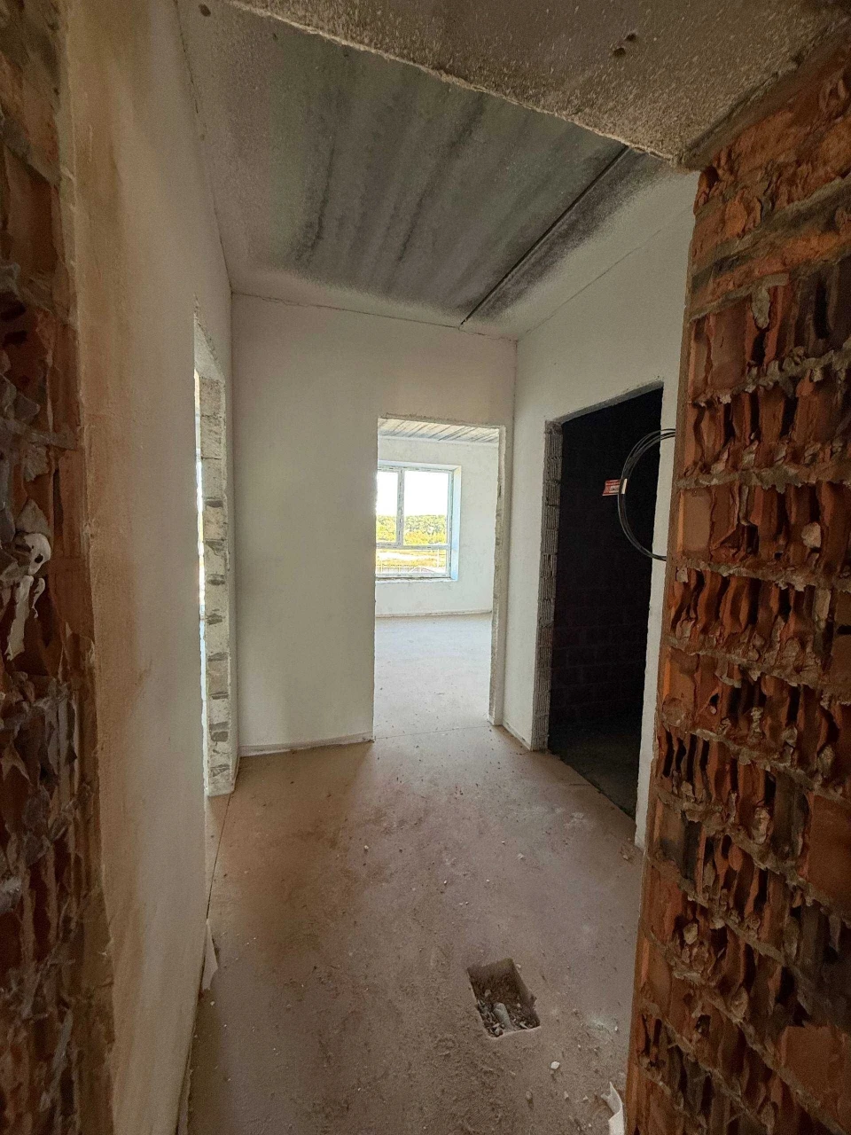Продаж нової 1-кімнатної квартири 39,83 м² у ЖК «BURGUNDIA 3