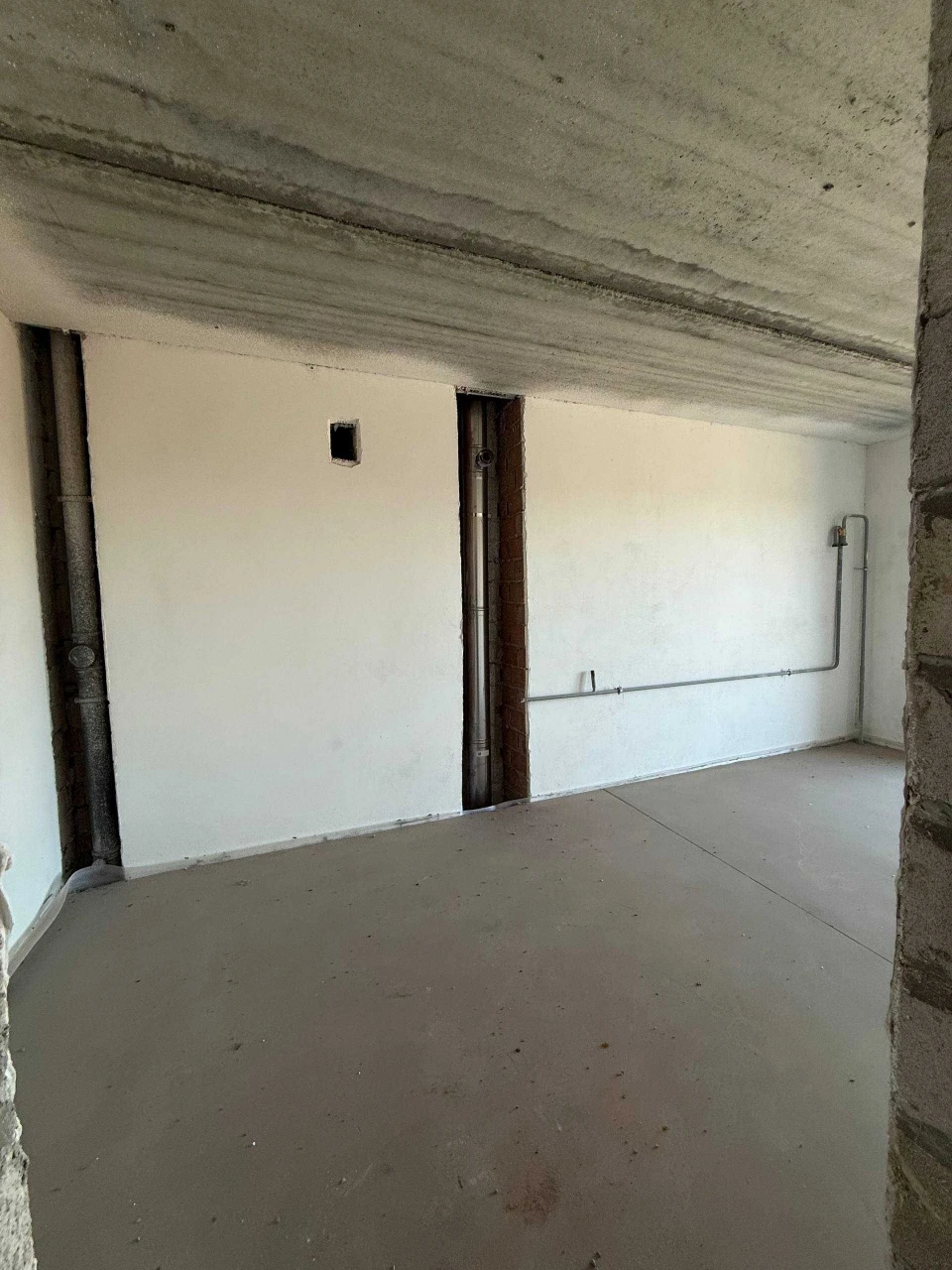 Продаж нової 1-кімнатної квартири 39,83 м² у ЖК «BURGUNDIA 3