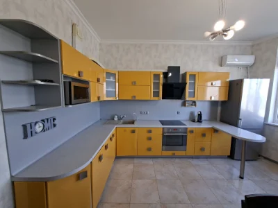 Продам 2-х кімнатну квартиру 72м.кв.  Ірпінь.   ЕЛІТНИЙ ЖК