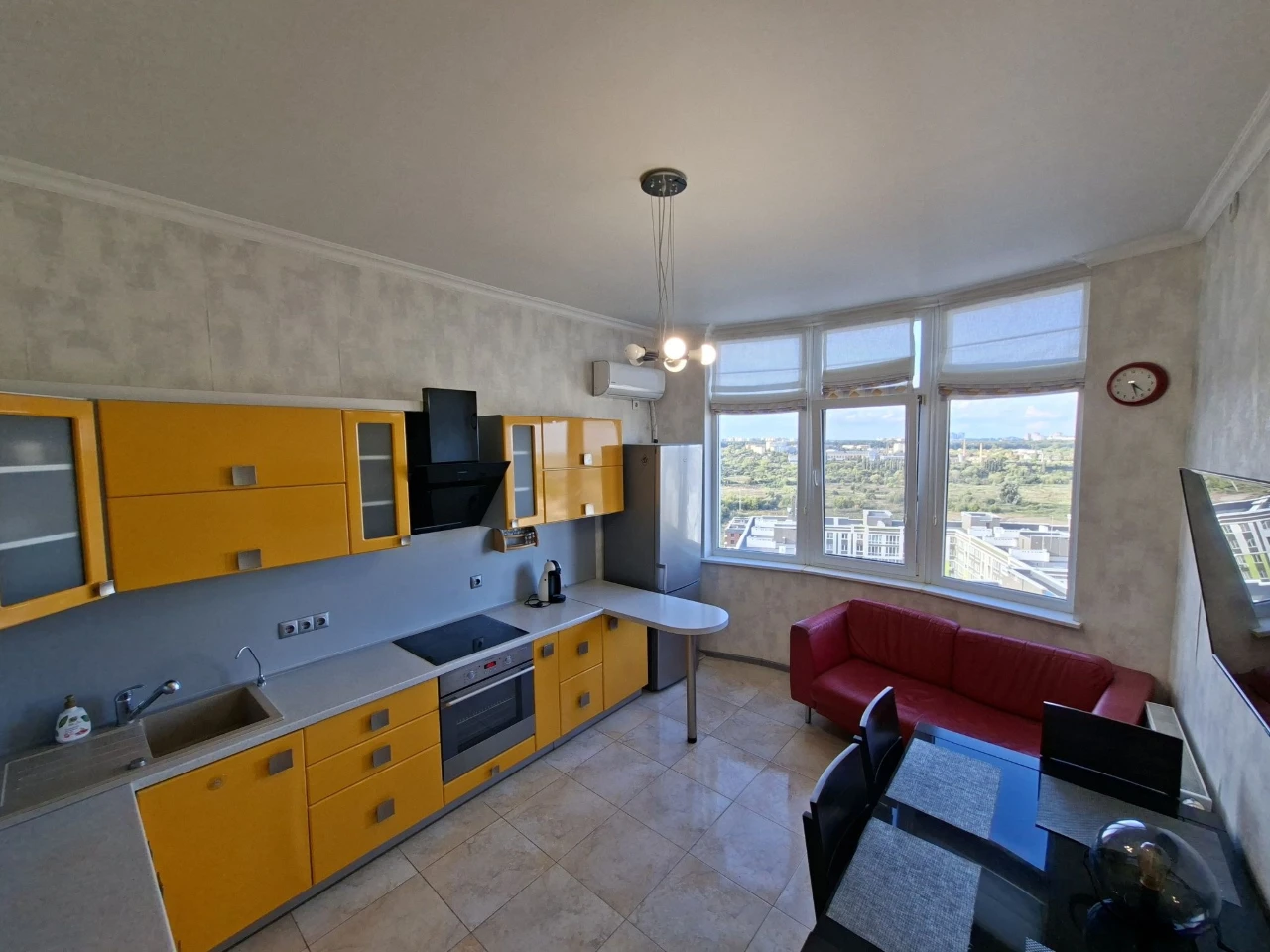 Продам 2-х кімнатну квартиру 72м.кв.  Ірпінь.   ЕЛІТНИЙ ЖК