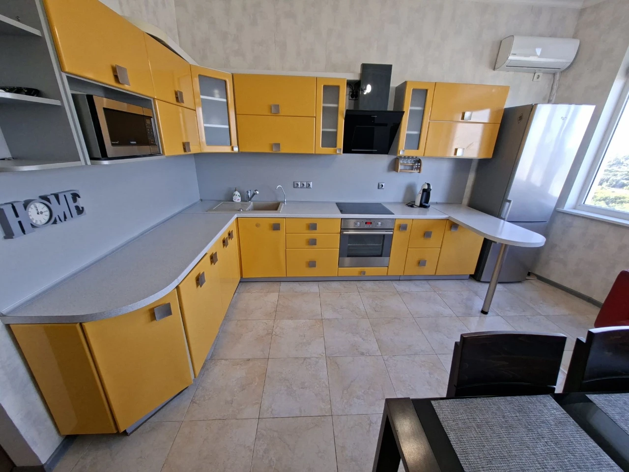 Продам 2-х кімнатну квартиру 72м.кв.  Ірпінь.   ЕЛІТНИЙ ЖК