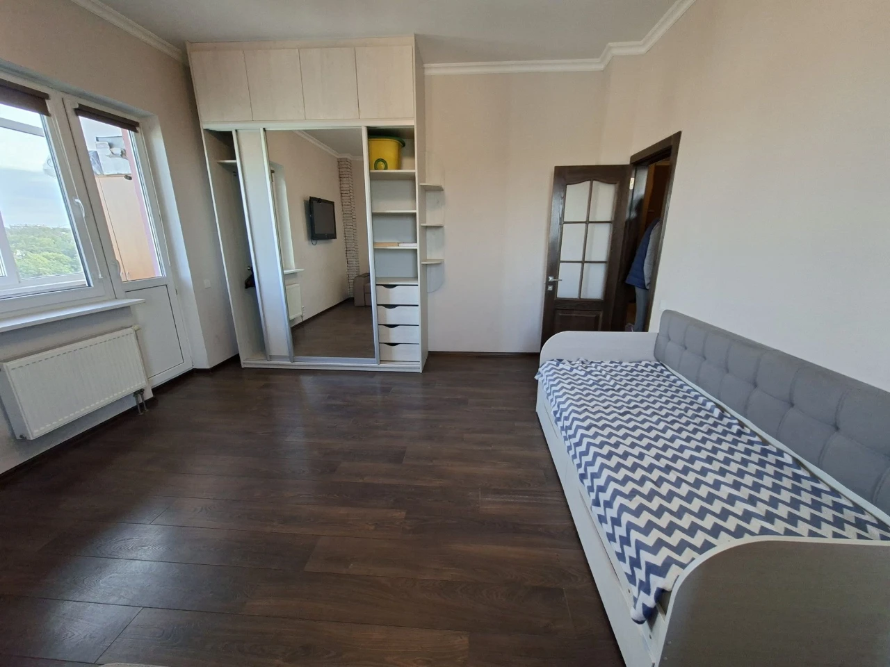 Продам 2-х кімнатну квартиру 72м.кв.  Ірпінь.   ЕЛІТНИЙ ЖК