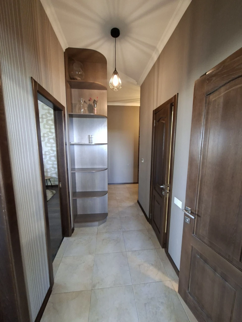 Продам 2-х кімнатну квартиру 72м.кв.  Ірпінь.   ЕЛІТНИЙ ЖК