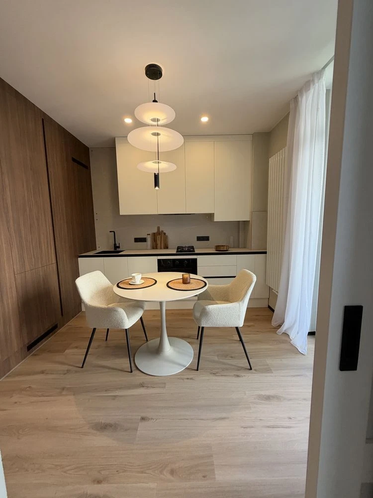 Продаж 1к кв 5 поверх. Новий  ремонт