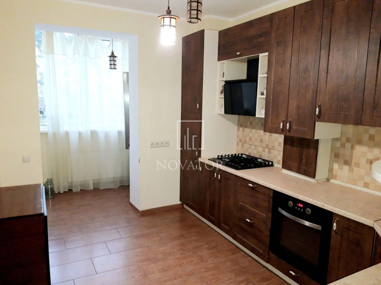 Apartment in the center, 77 sq m, opposite School No. 17 and Nezhnay Park