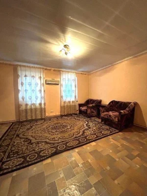 A cozy house for sale in Odessa - move in and live!