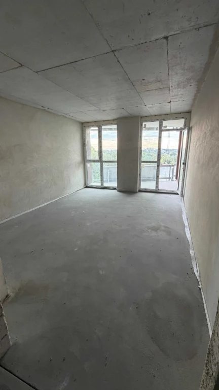2 room apartment. єОселя\єВідновлення. Tax 2%. With a view