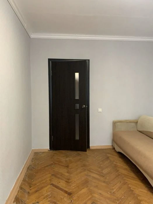For sale 2-room apartment in the center on Lobanovsky St.