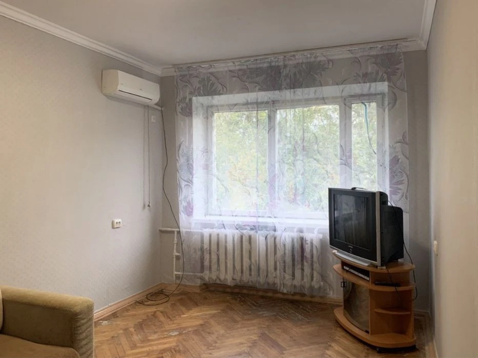 For sale 2-room apartment in the center on Lobanovsky St.
