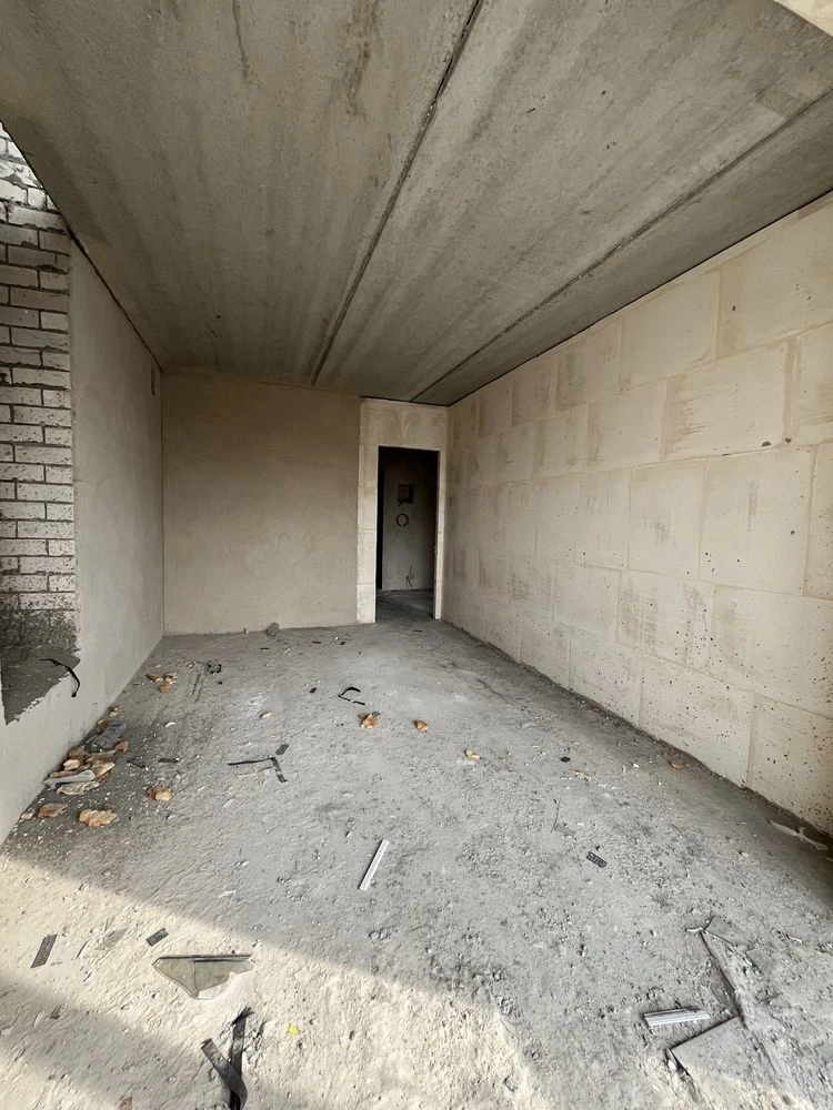 1-bedroom apartment for sale! No renovation!