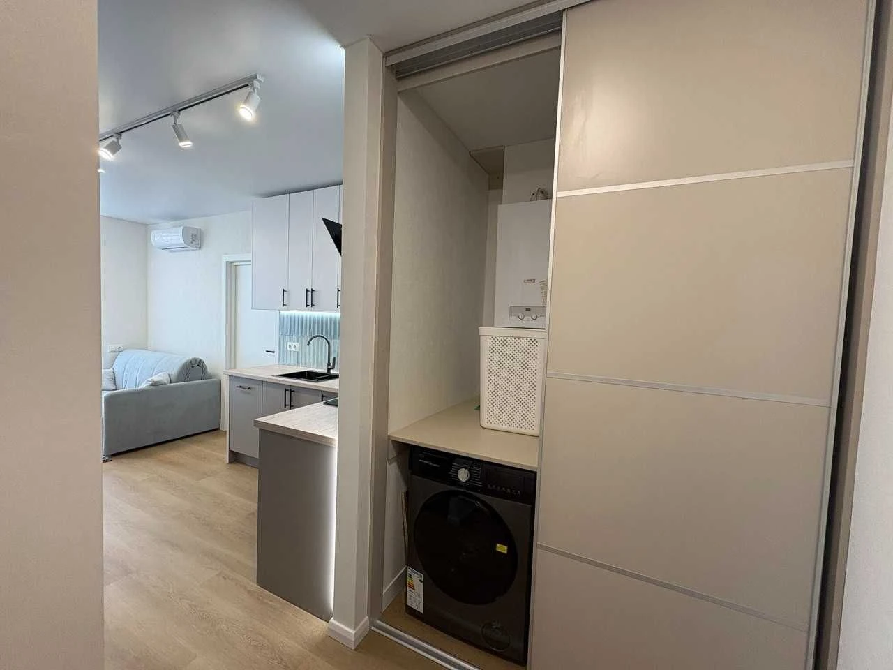 Квартира 2-комнатная в ЖК "Мюнхаузен", 42 м², "еОселя", сертификат