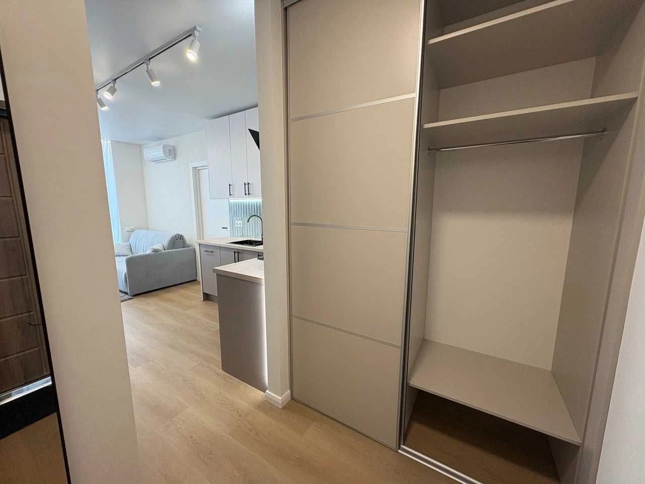 Квартира 2-комнатная в ЖК "Мюнхаузен", 42 м², "еОселя", сертификат