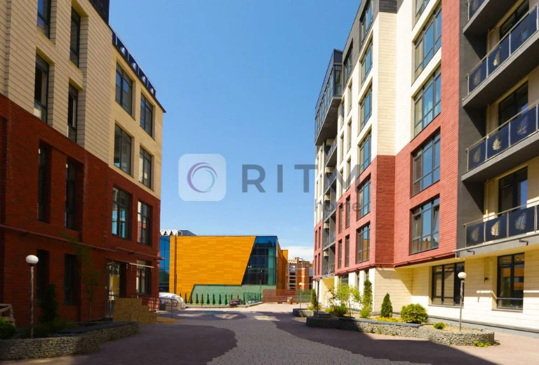 Продаж великої квартири в елітному ЖК з видом на парк, Франк