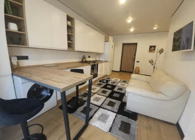 Sale of a large one-bedroom apartment with gas heating