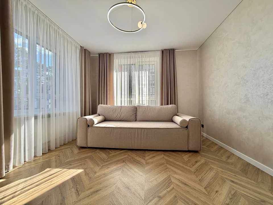 Apartment. Irpin, 9th Line, Street