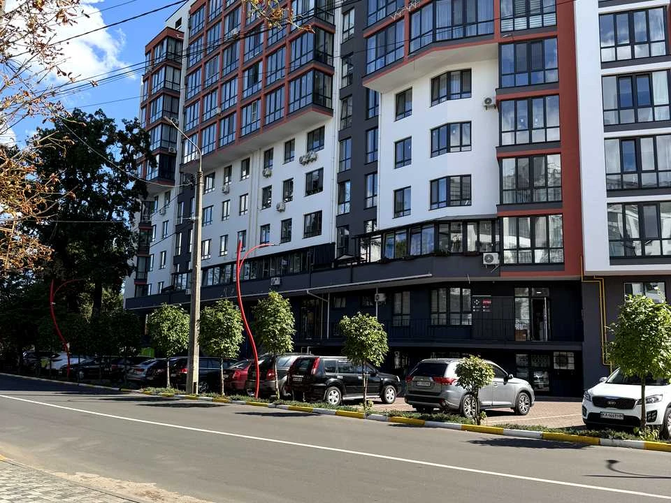Apartment. Irpin, 9th Line, Street