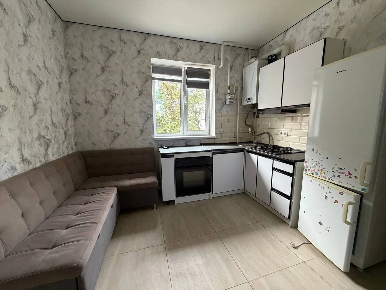 2-bedroom apartment in Central - with new renovation and gas boiler