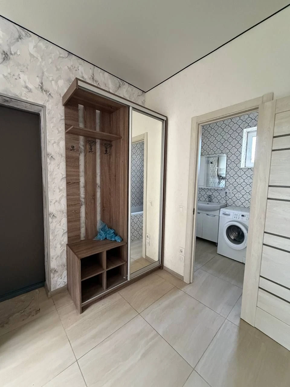 2-bedroom apartment in Central - with new renovation and gas boiler