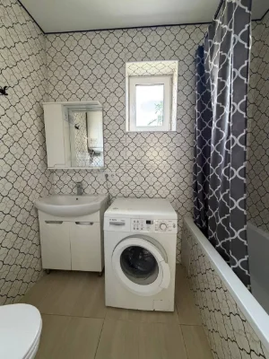 2-bedroom apartment in Central - with new renovation and gas boiler