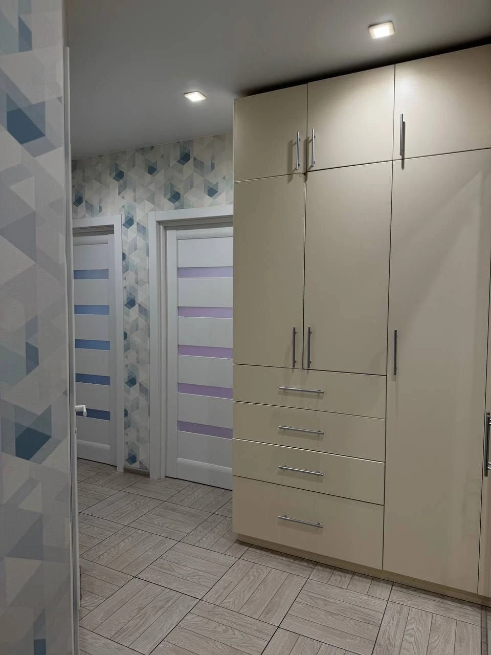 Selling 2-bedroom apartment in Irpin, Central Park!