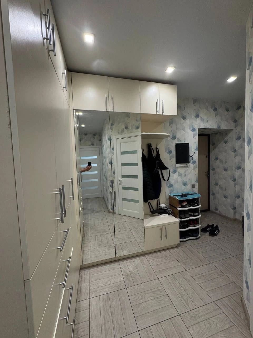 Selling 2-bedroom apartment in Irpin, Central Park!