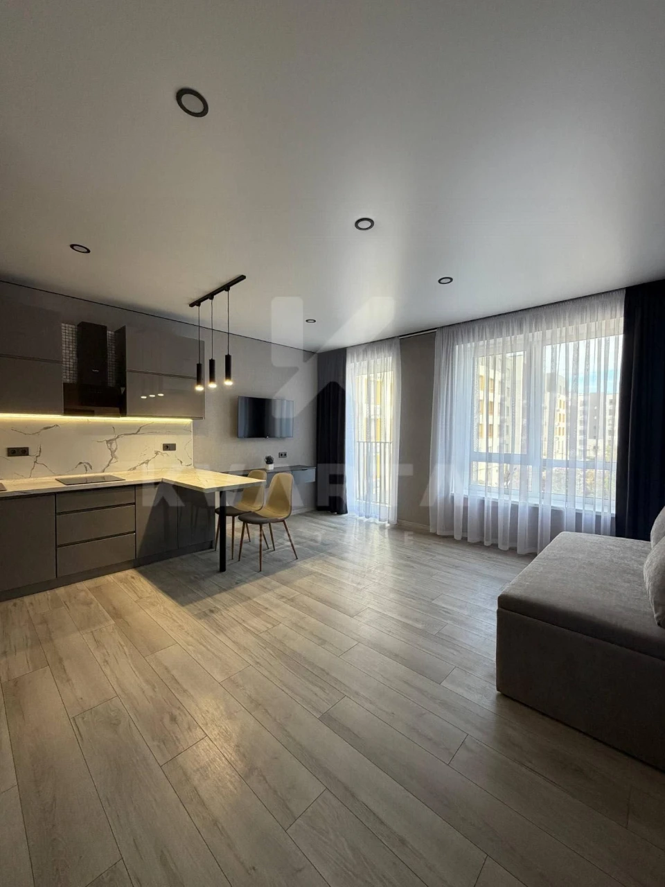 Studio for sale with balcony, "Molodist" residential complex
