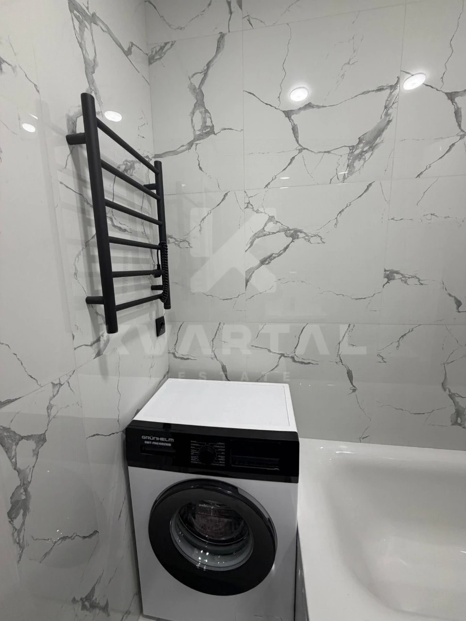 Studio for sale with balcony, "Molodist" residential complex