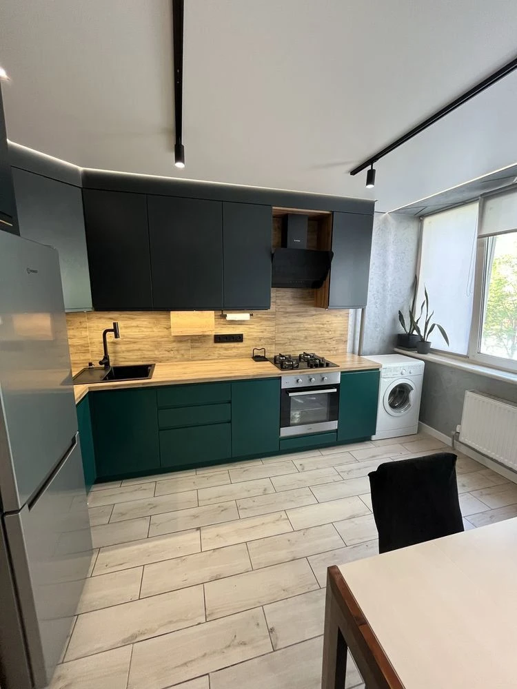 Luxury 2-bedroom apartment with renovation in Irpin. State programs