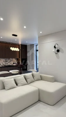 3-room apartment for sale 90 sq m with designer renovation | Kitchen-living room 28