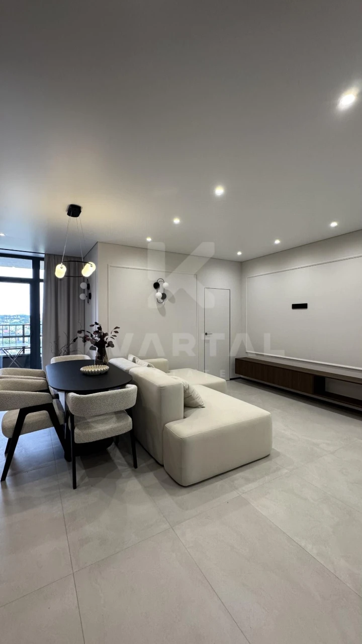 3-room apartment for sale 90 sq m with designer renovation | Kitchen-living room 28