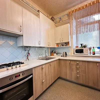 Three-room apartment for sale near Malysheva Plant metro station