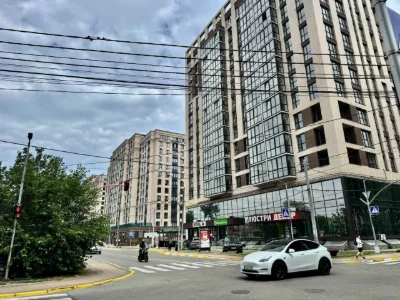 3к квартира 105м²| центр міста, через дорогу парк|сертифікат