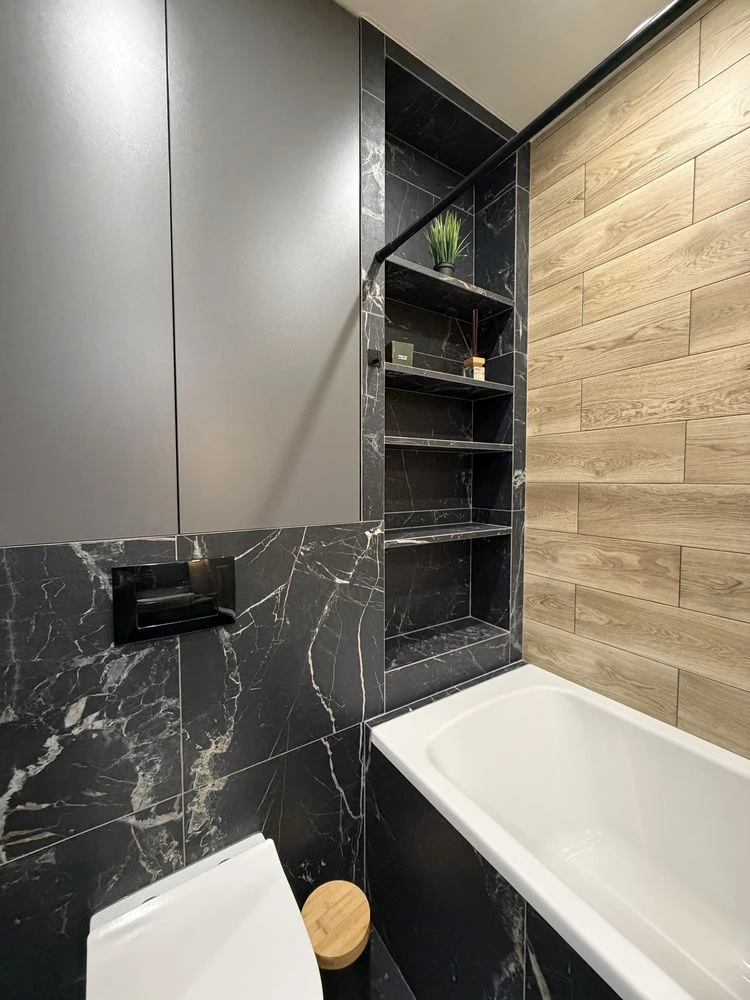 Spacious 2-bedroom apartment with designer renovation | Irpin | m
