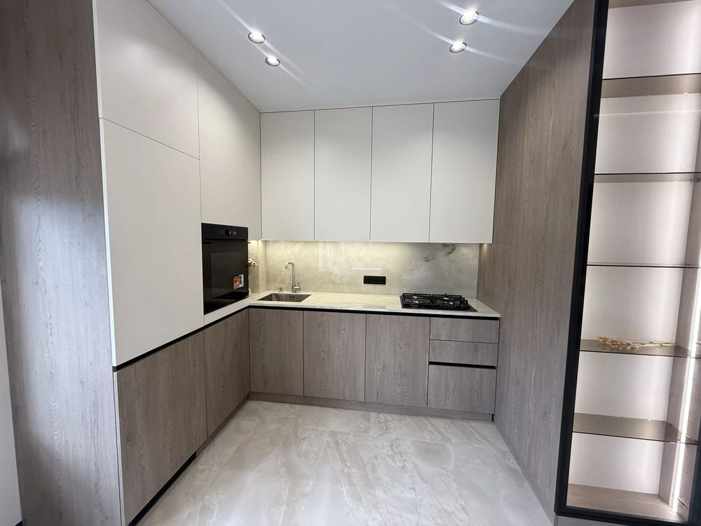 Євро-2 з дизайнерським ремонтом | 41 м² | Газ | 3 поверх | І