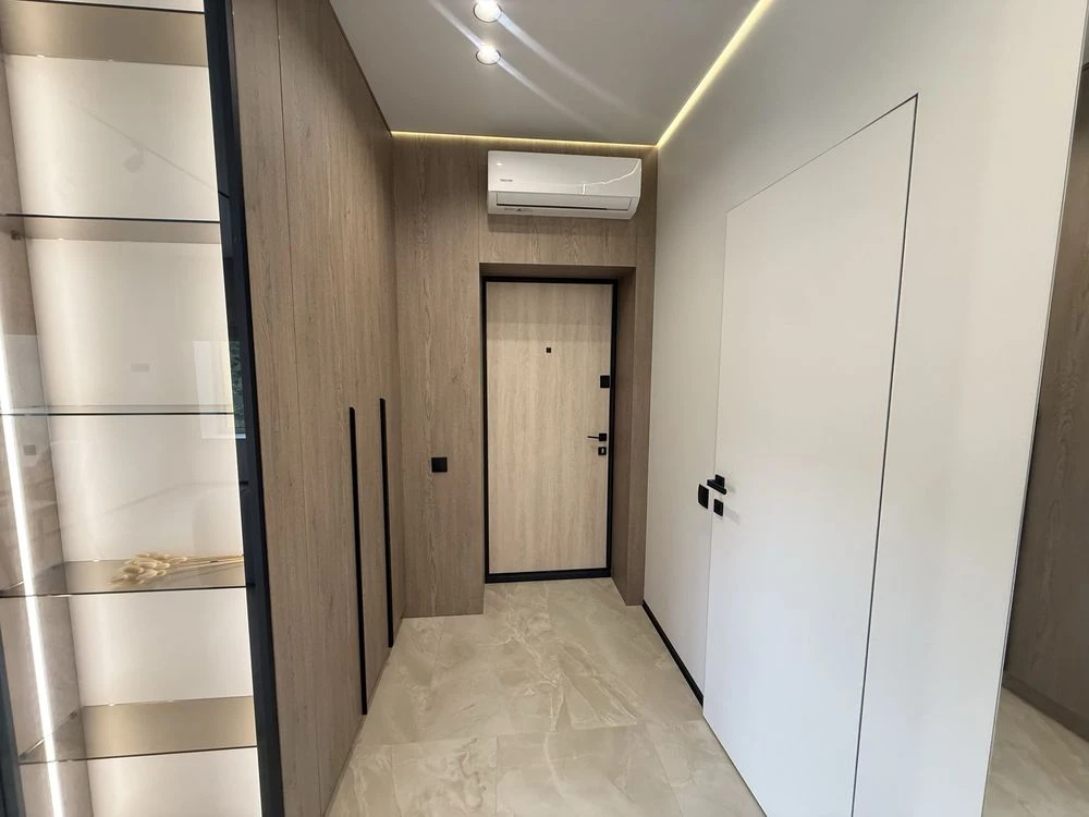 Євро-2 з дизайнерським ремонтом | 41 м² | Газ | 3 поверх | І
