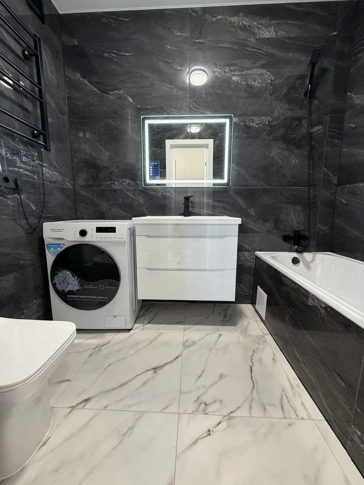 Продаж 2к квартири в ЖК Центральний, новий ремонт