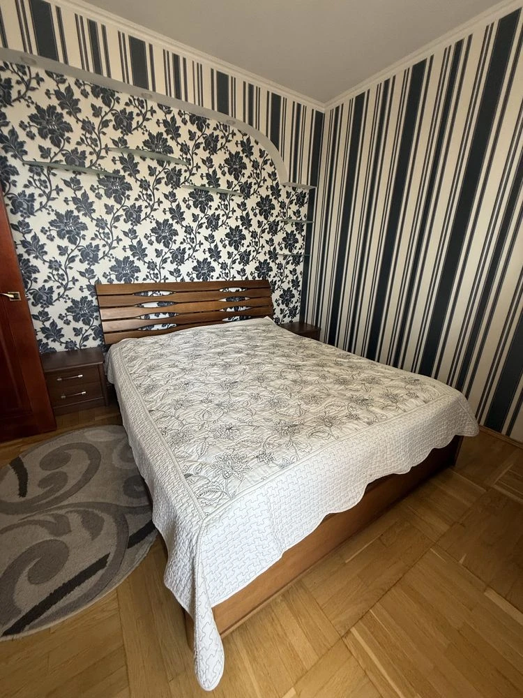 Urgent Sale: 4-Bedroom Apartment in Irpin, Kvitkova Street