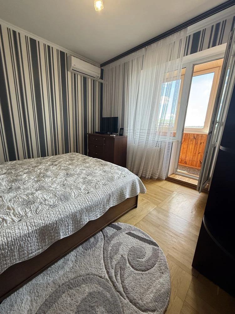 Urgent Sale: 4-Bedroom Apartment in Irpin, Kvitkova Street