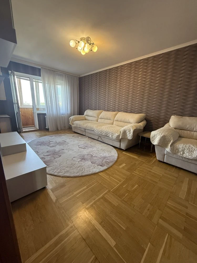 Urgent Sale: 4-Bedroom Apartment in Irpin, Kvitkova Street
