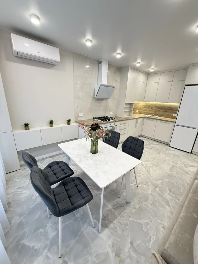 3 bedroom 78 sq.m. Pavlenka ЖК New Meters Center from owner